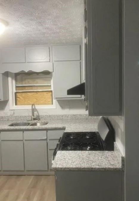 1140 Summer Brook Rd - Photo 2 of 7