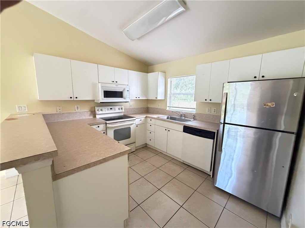 4939 Leonard Blvd S - Photo 3 of 9