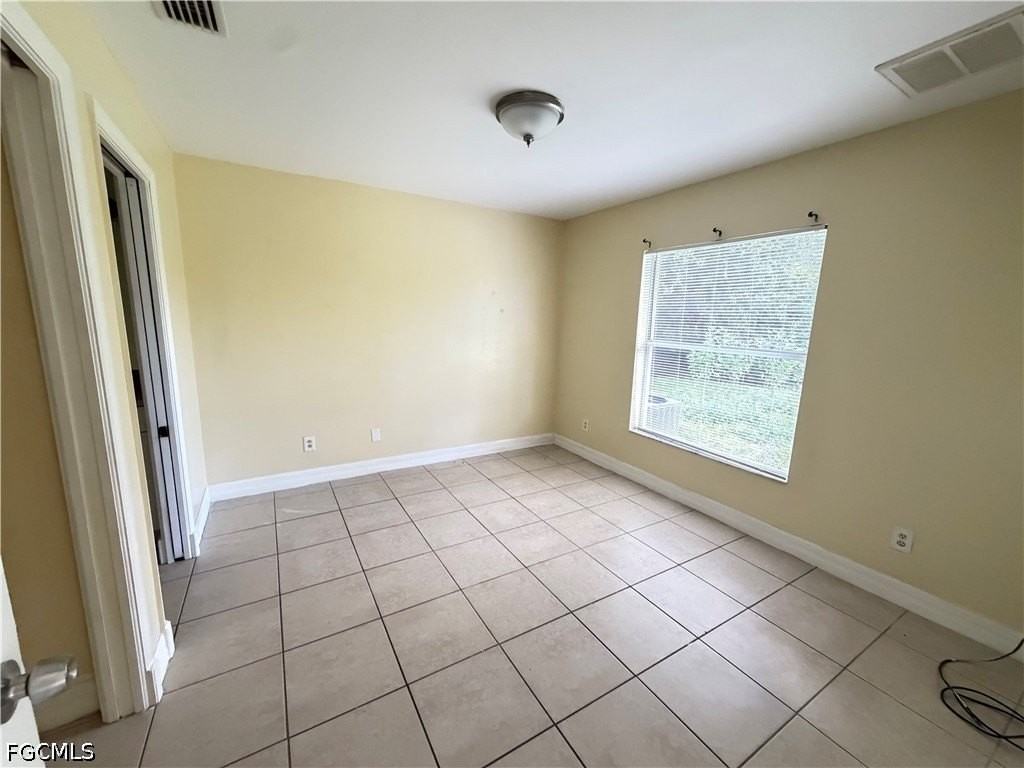 4939 Leonard Blvd S - Photo 4 of 9