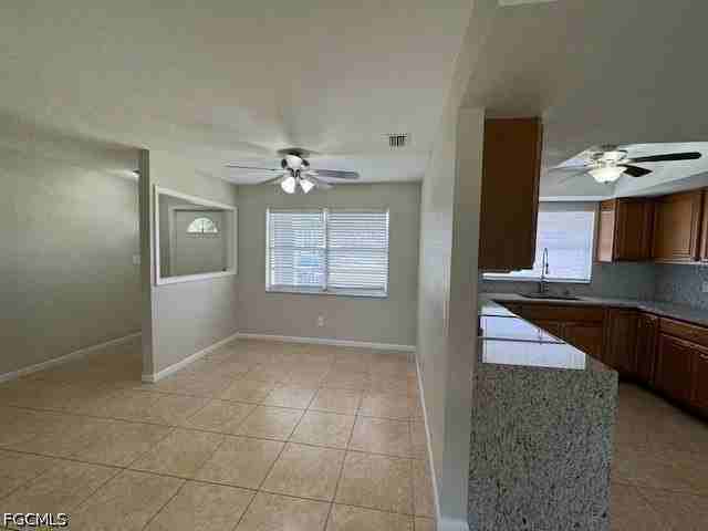 1108 Se 23rd Ter - Photo 5 of 12