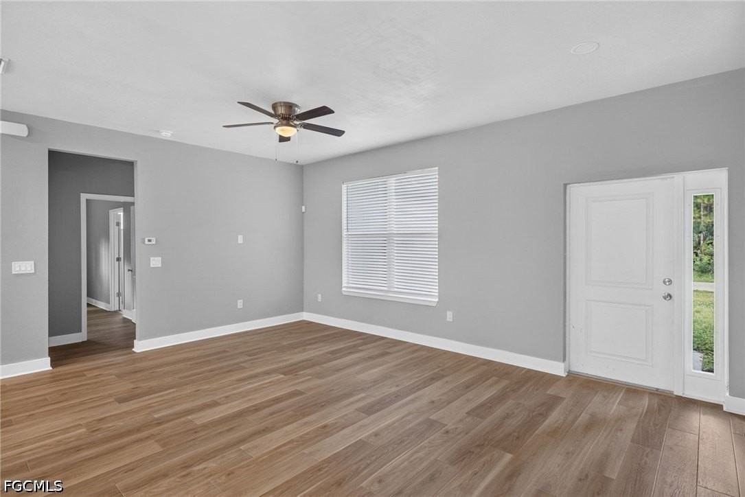 2010 Robert Ave - Photo 4 of 27