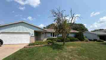 featured image of 2742 Shawano Ave
