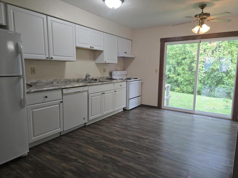 3522 3520/3 N Gillett St - Photo 2 of 9