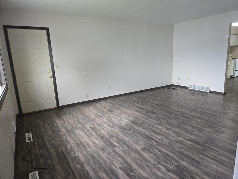 3522 3520/3 N Gillett St - Photo 3 of 9