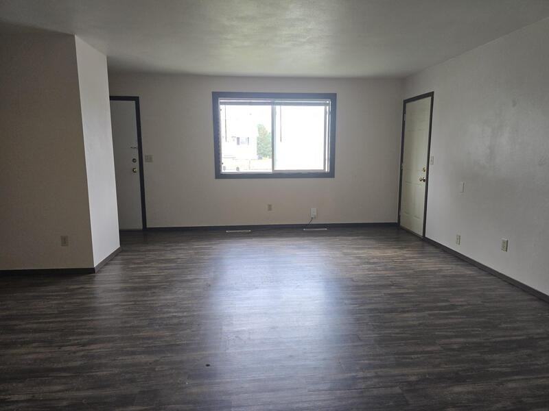 3522 3520/3 N Gillett St - Photo 4 of 9