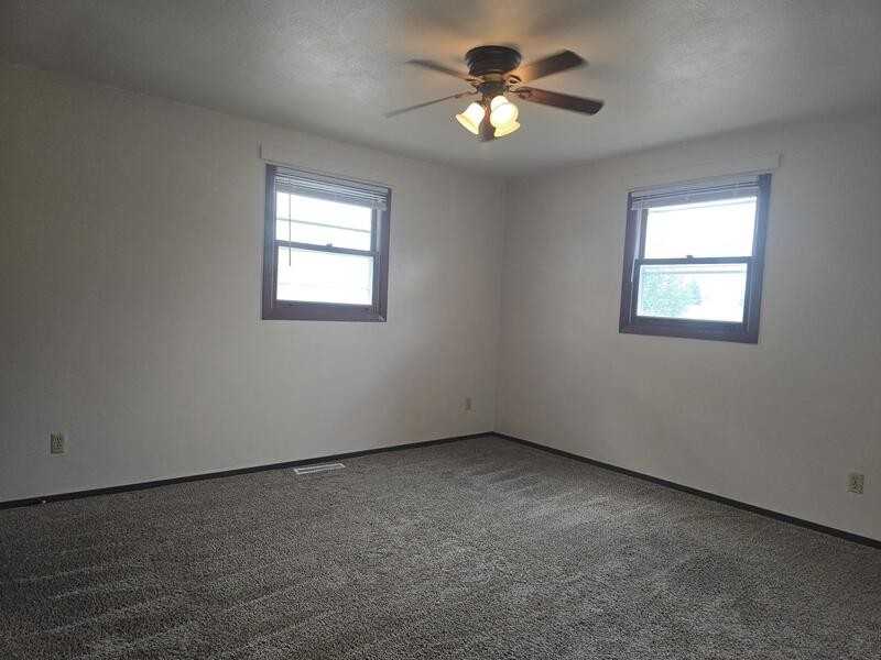 3522 3520/3 N Gillett St - Photo 6 of 9