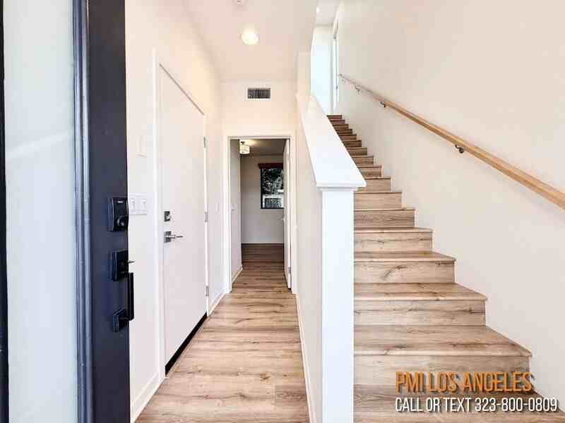 10706 W Octave Ln - Photo 3 of 32
