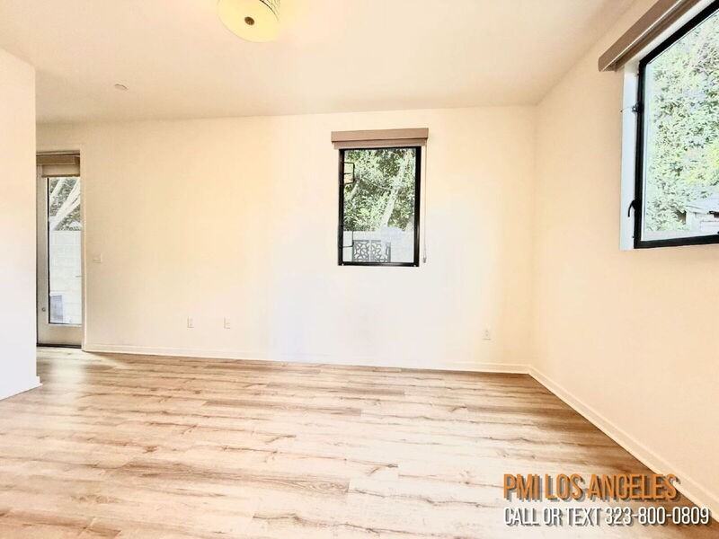 10706 W Octave Ln - Photo 4 of 32