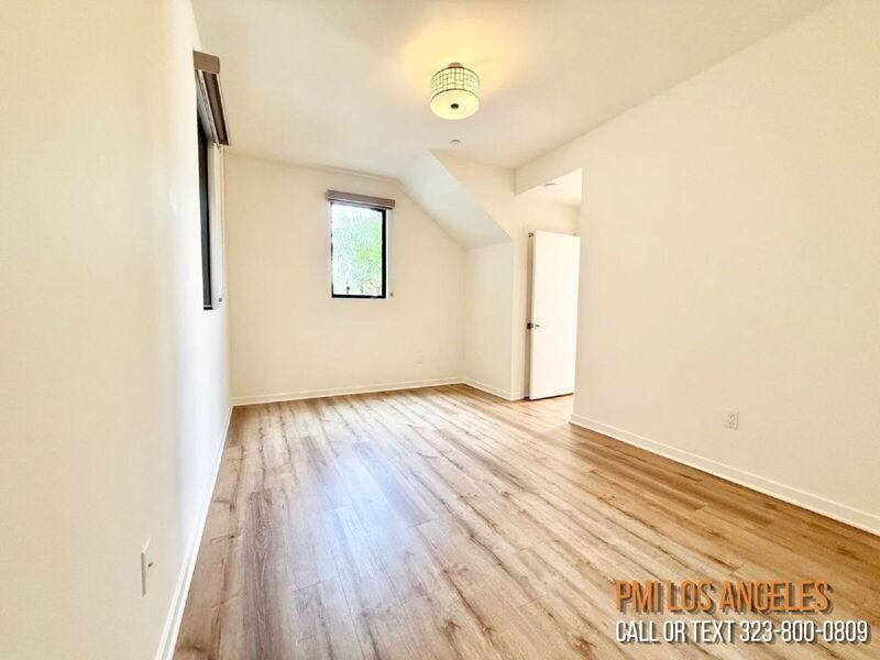 10706 W Octave Ln - Photo 5 of 32