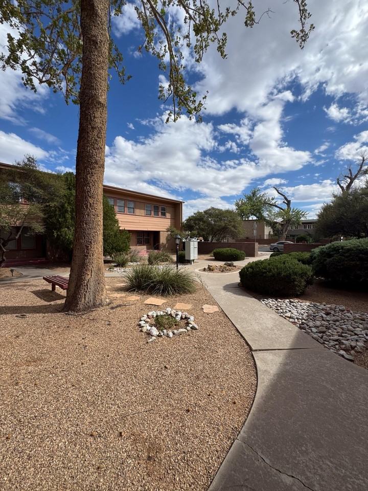 1405 San Carlos Rd Sw #7 - Photo 2 of 14