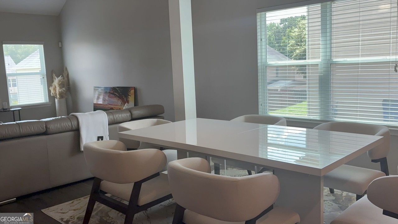 1301 Rose Terrace Cir - Photo 5 of 18