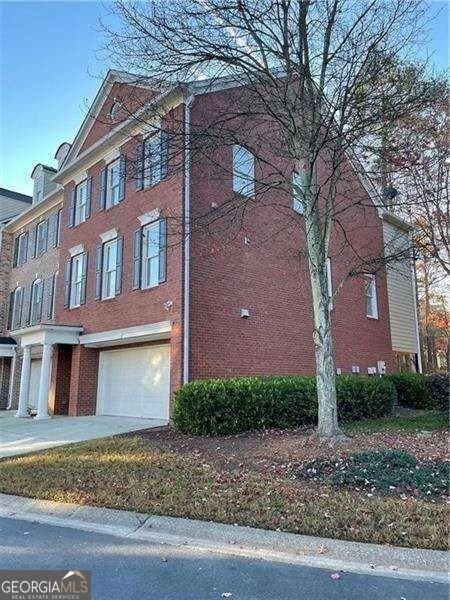 534 Vinings Estates Dr Se #B6 - Photo 3 of 15