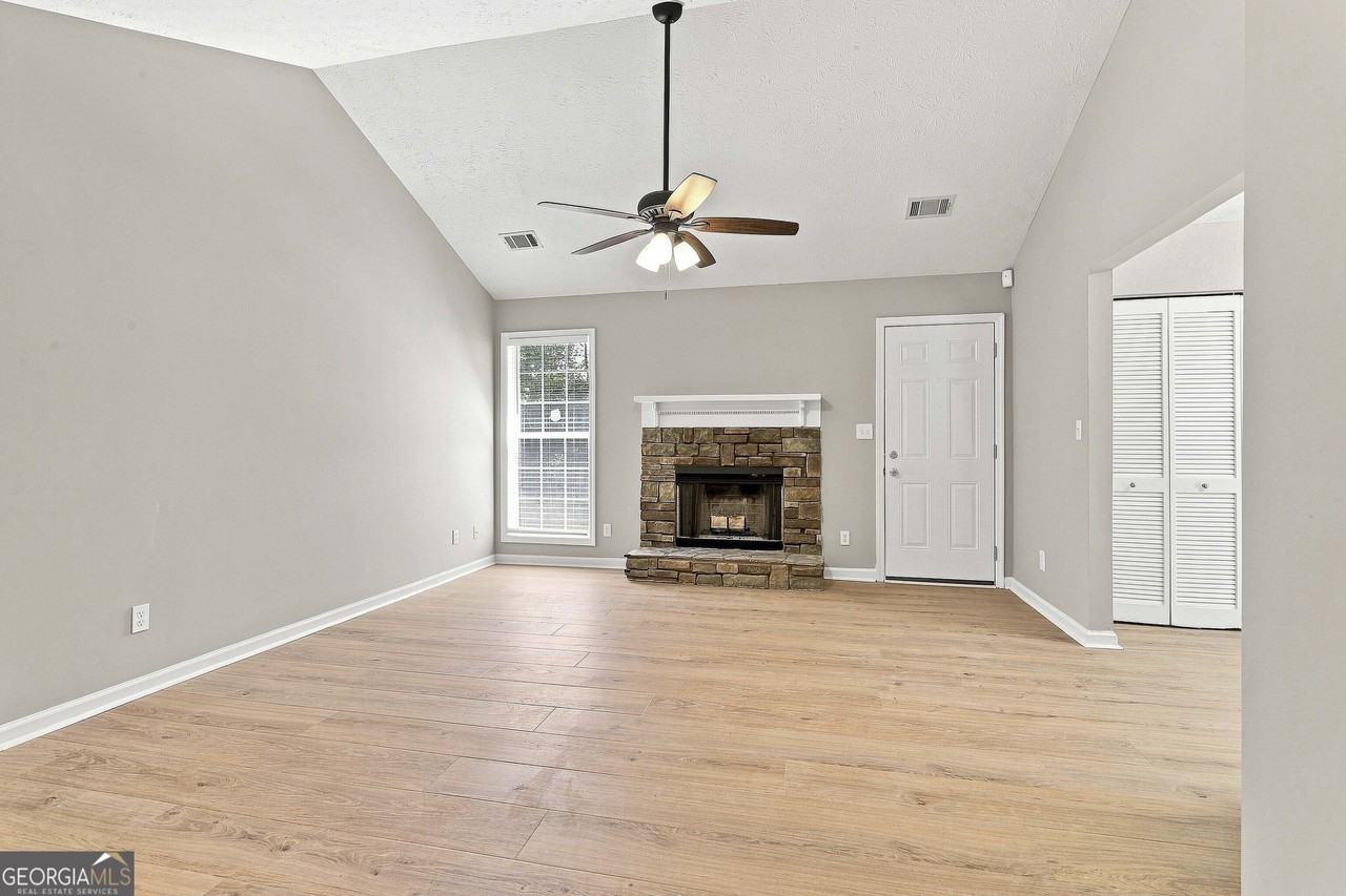 104 Ridgefield Cir - Photo 7 of 31