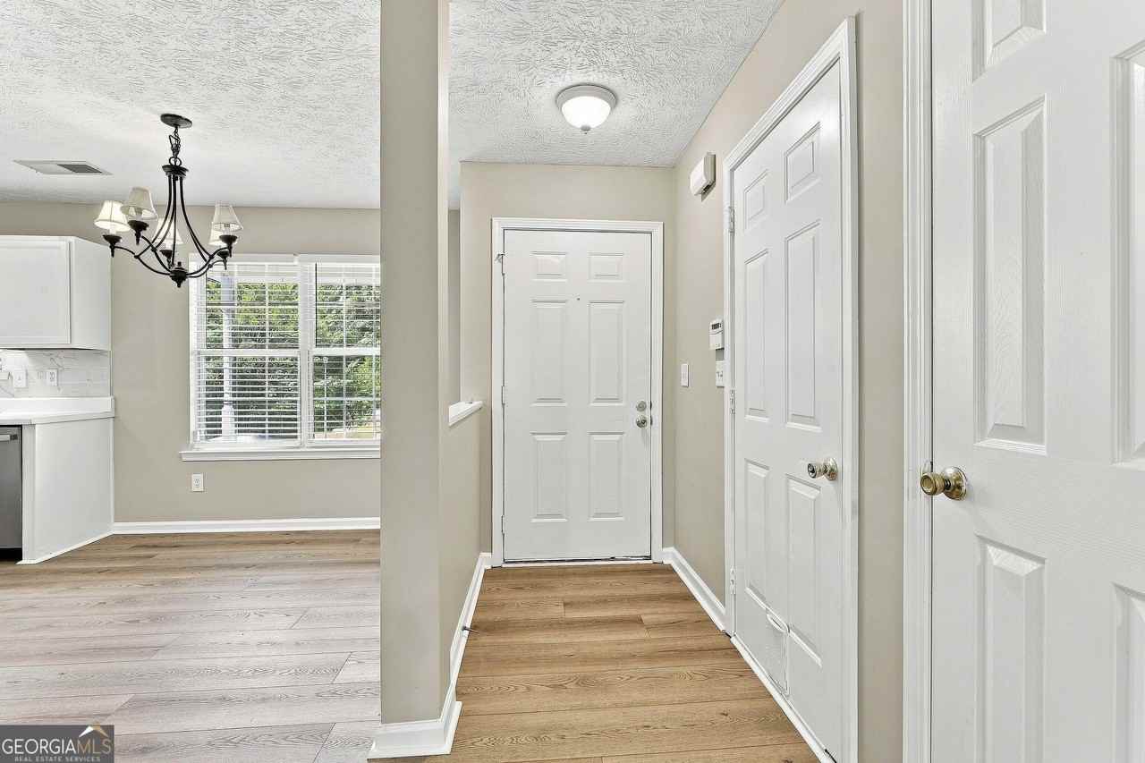 195 Creekside Dr - Photo 5 of 28