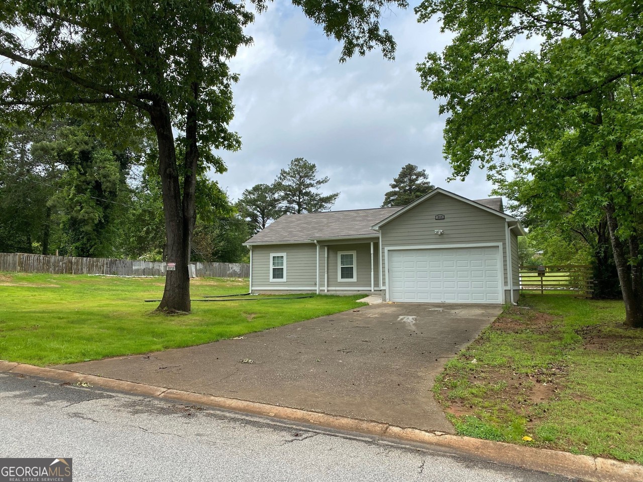 244 Windemere Way - Photo 3 of 22