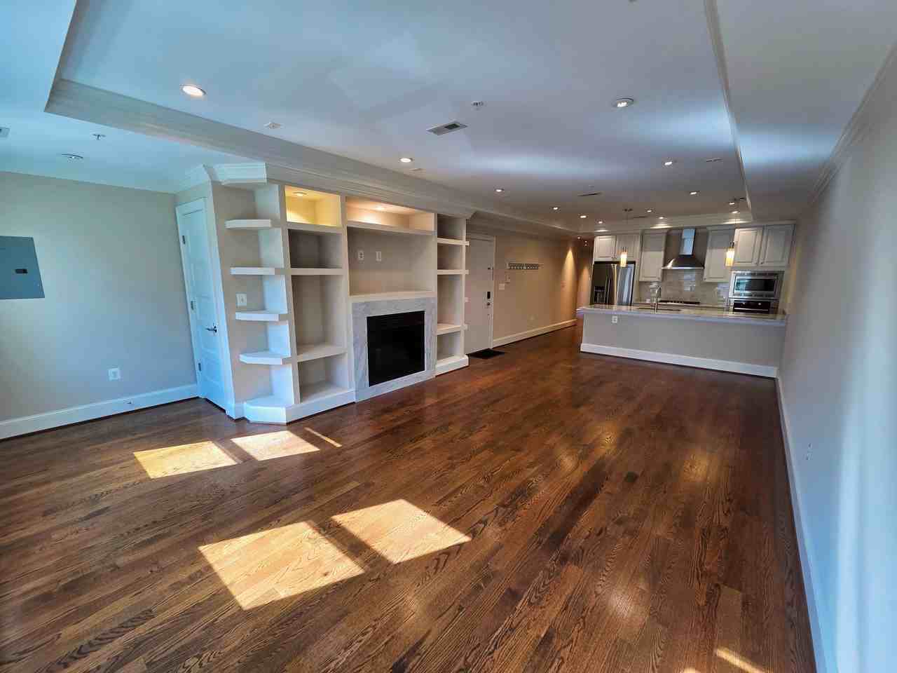 2446 Ontario Rd Nw #1 - Photo 4 of 46