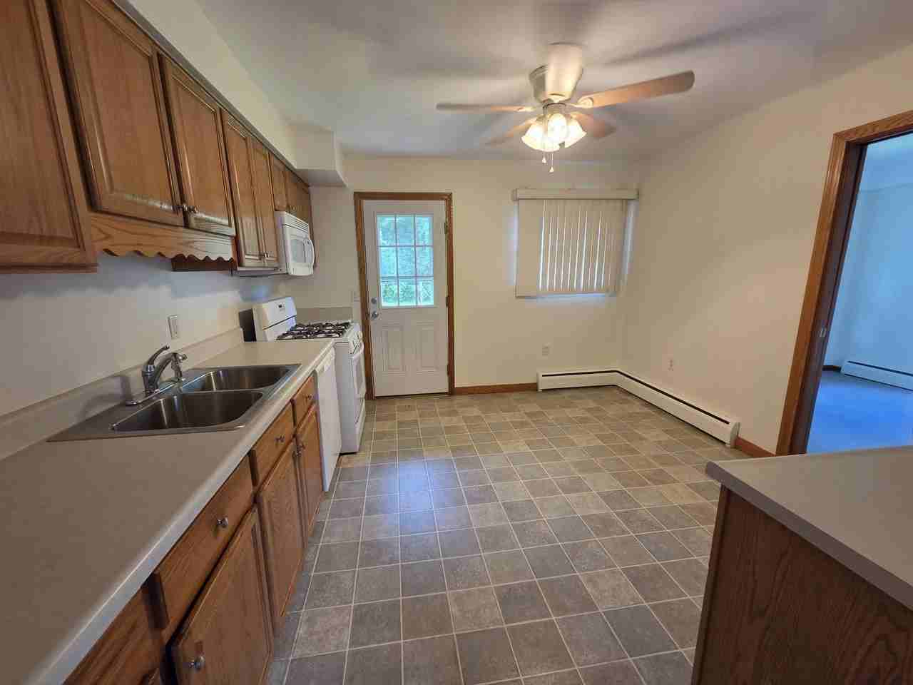 208 Fischer Dr - Photo 4 of 10