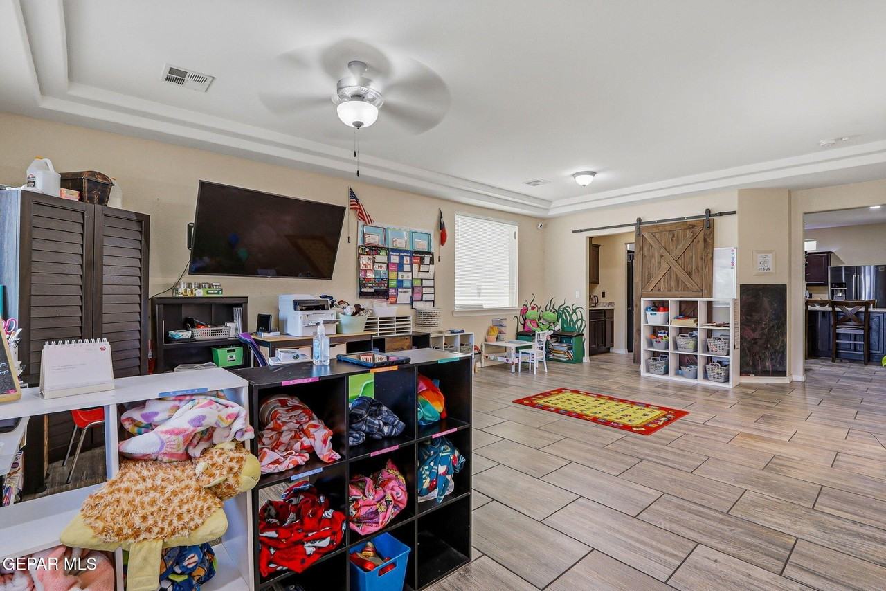 14929 Ted Banks Ave - Photo 7 of 50