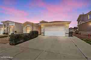 featured image of 13981 Flora Vista Ave