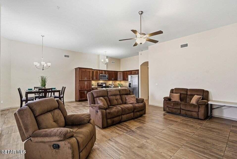 13981 Flora Vista Ave - Photo 4 of 17