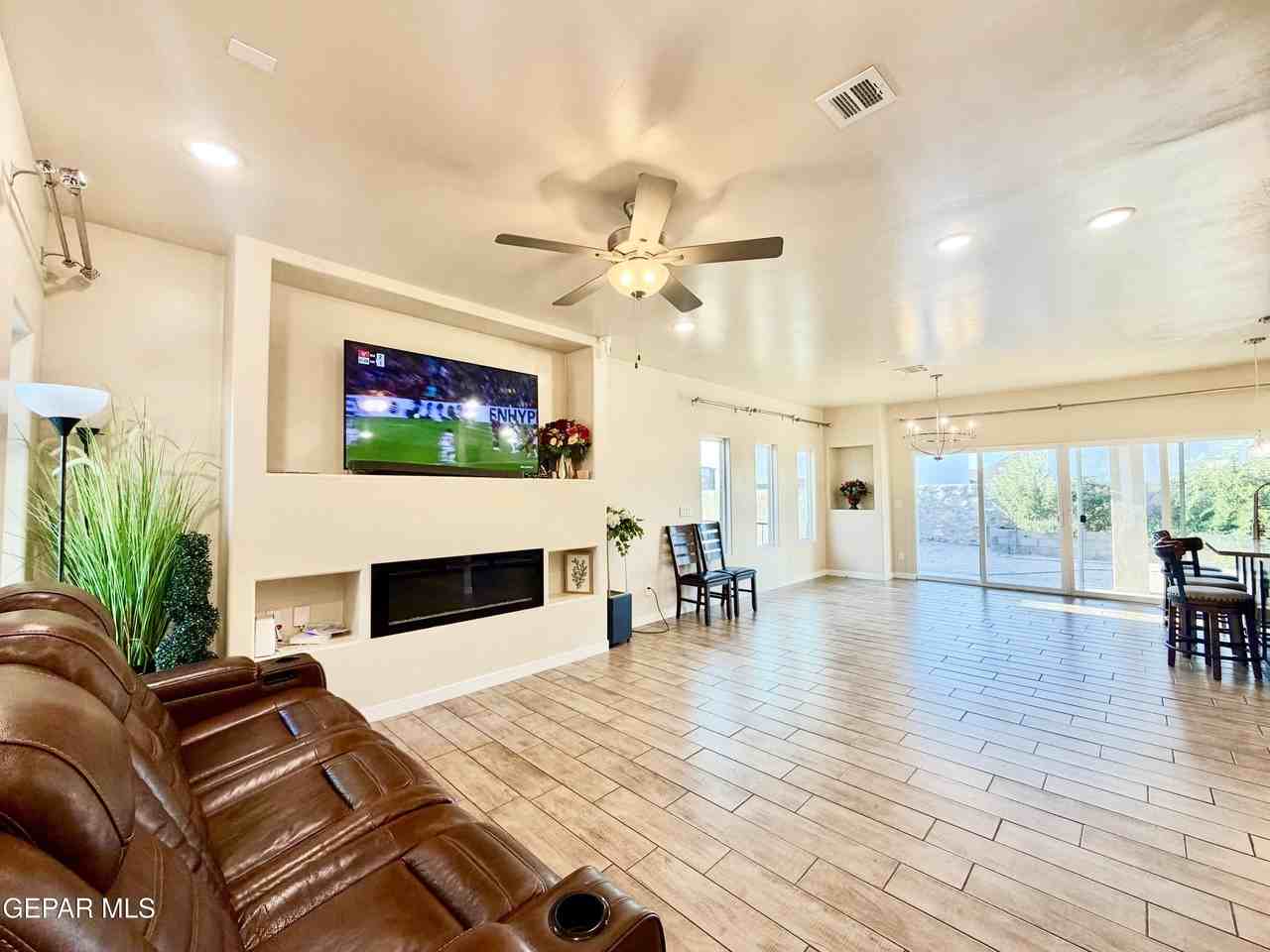 13873 Sky Harbor Ave - Photo 4 of 34