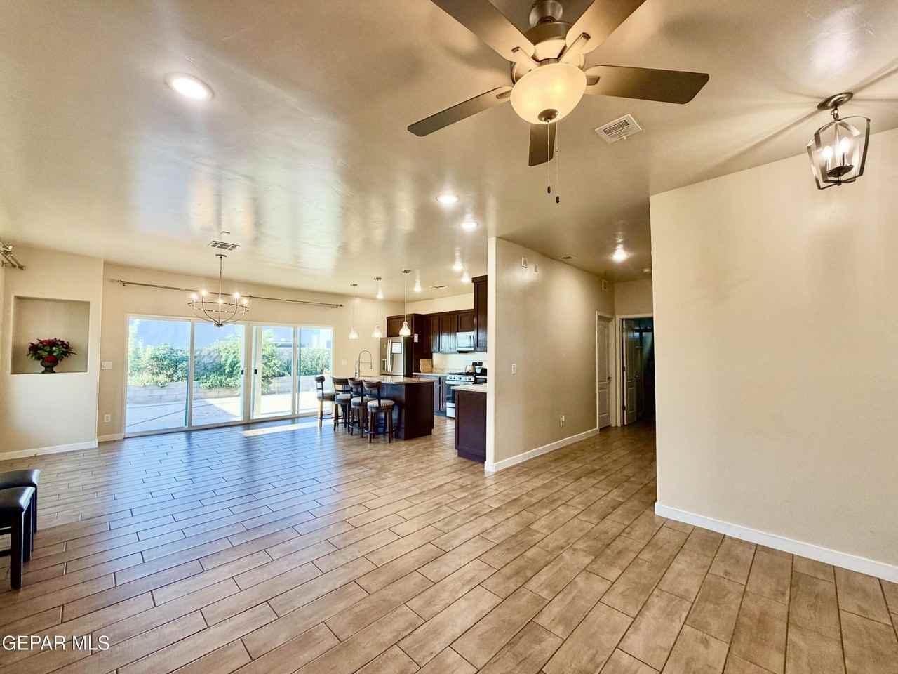 13873 Sky Harbor Ave - Photo 5 of 34