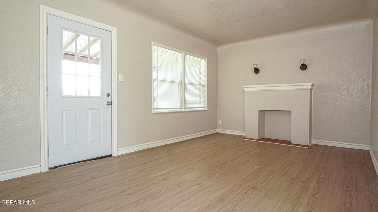 125 Anita Cir - Photo 3 of 21