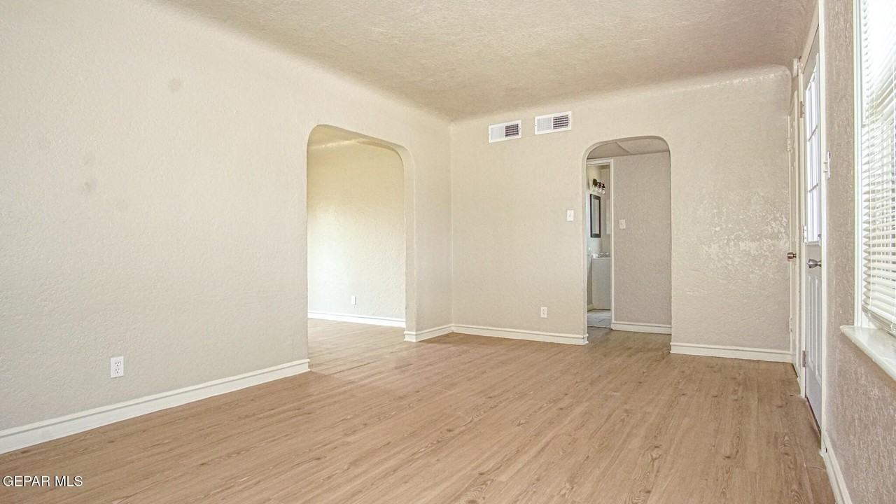 125 Anita Cir - Photo 4 of 21