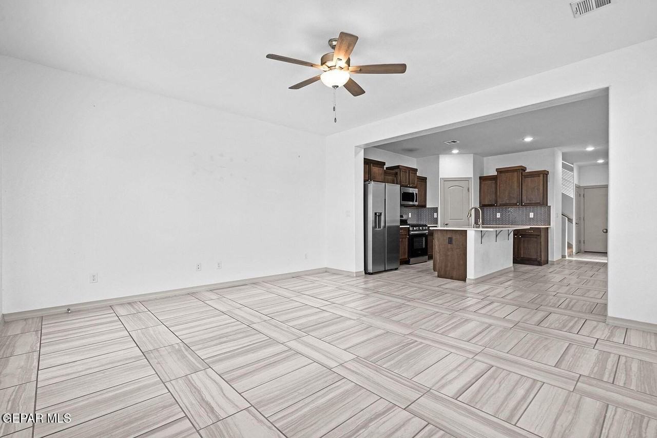 14963A Pebble Hills Blvd - Photo 6 of 36