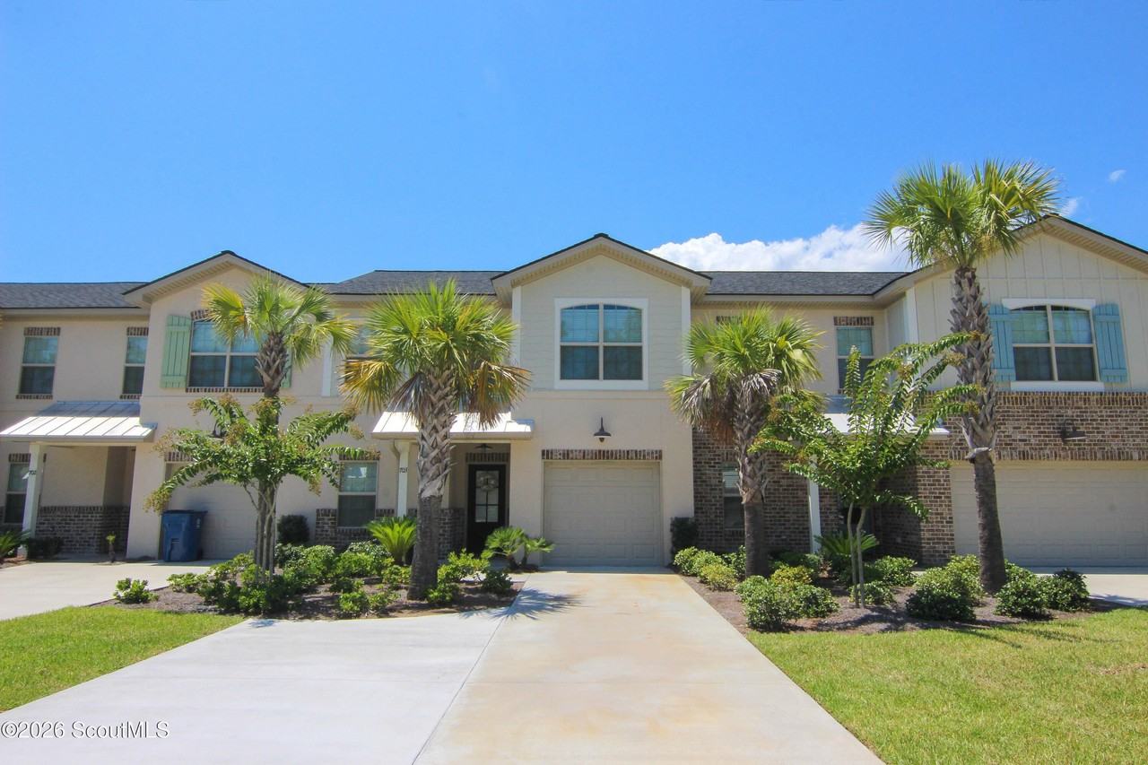 703 Mariners Cir