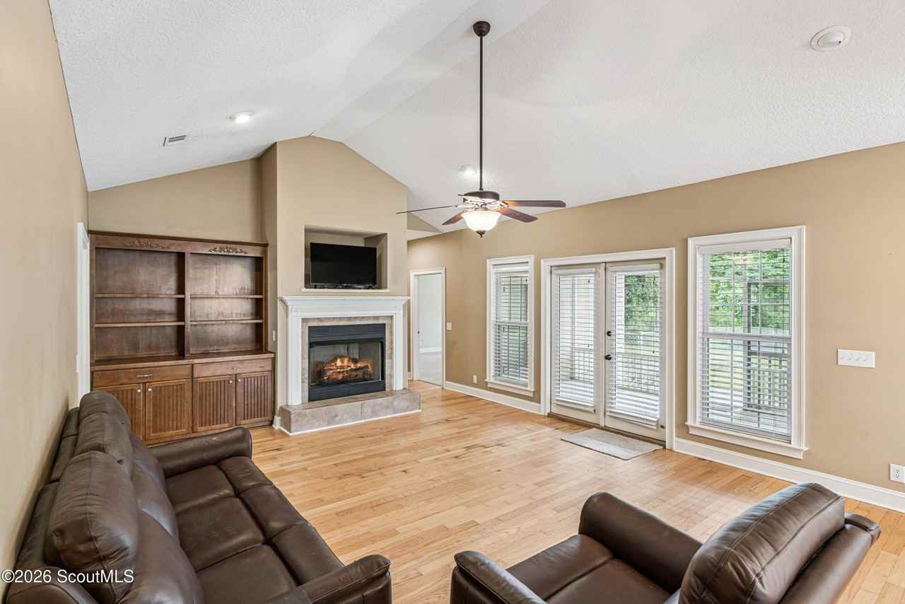 53 Deer Ln - Photo 5 of 35