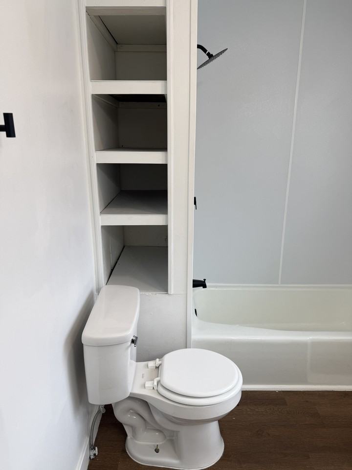 1221 Stuart St #B - Photo 7 of 14