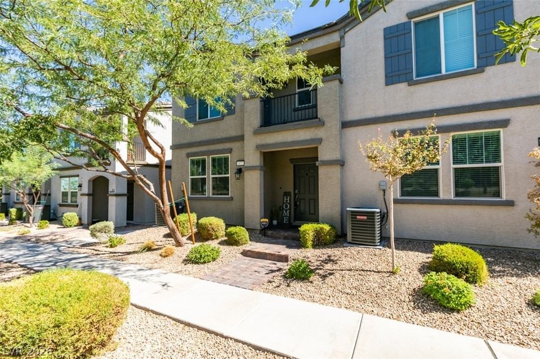 477 Ylang Pl - Photo 2 of 50