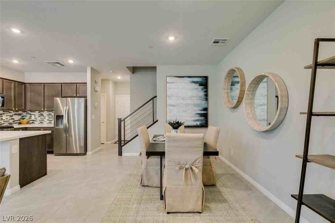 477 Ylang Pl - Photo 3 of 50