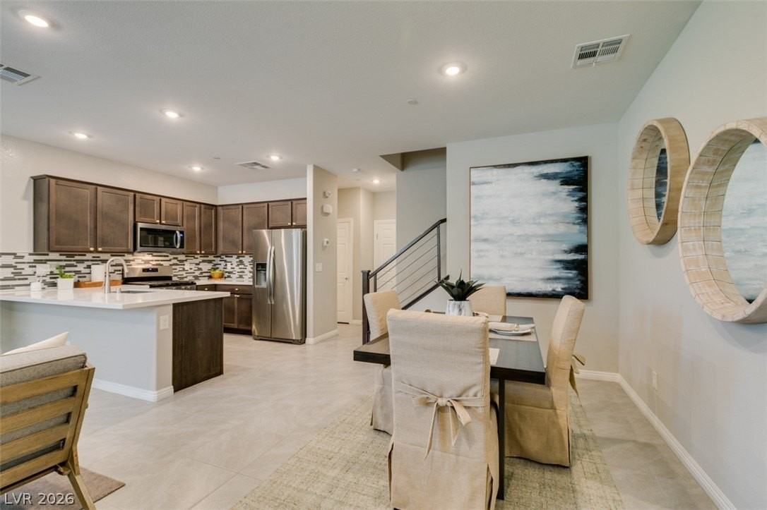 477 Ylang Pl - Photo 5 of 50