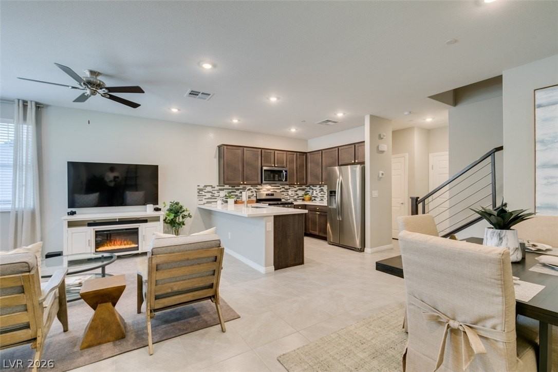 477 Ylang Pl - Photo 6 of 50