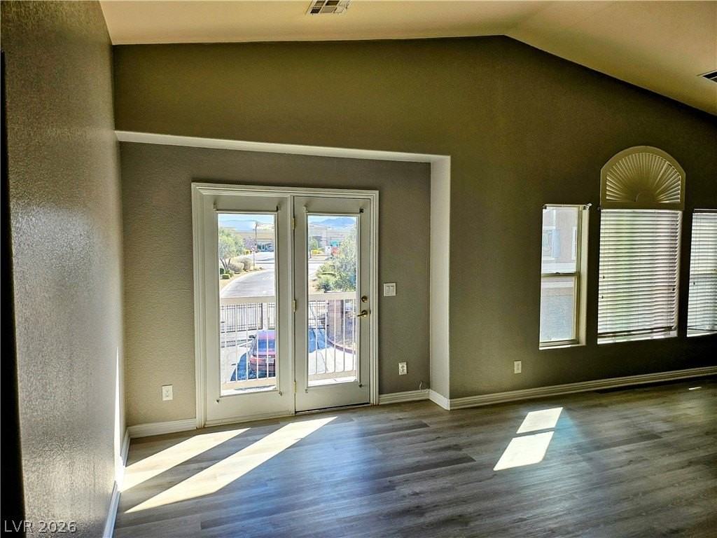 10653 Petricola St #101 - Photo 4 of 18
