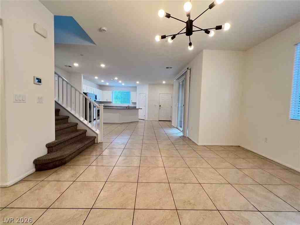 1347 Graphite Ave - Photo 5 of 25