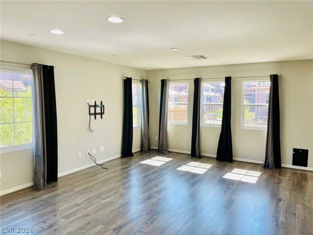 9921 Sable Point St - Photo 4 of 43