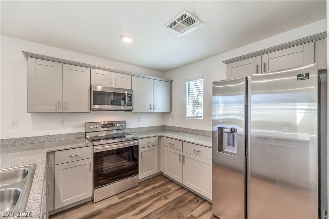 12103 Mojave Gold Rd #4 - Photo 7 of 24