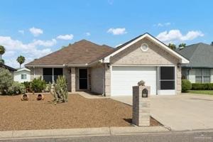 featured image of 911 Lake View Dr