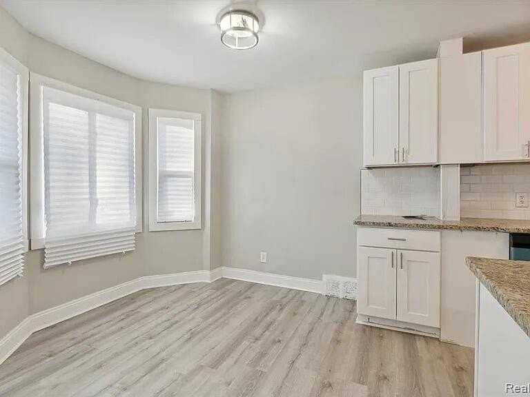 15749 Ardmore St - Photo 6 of 17