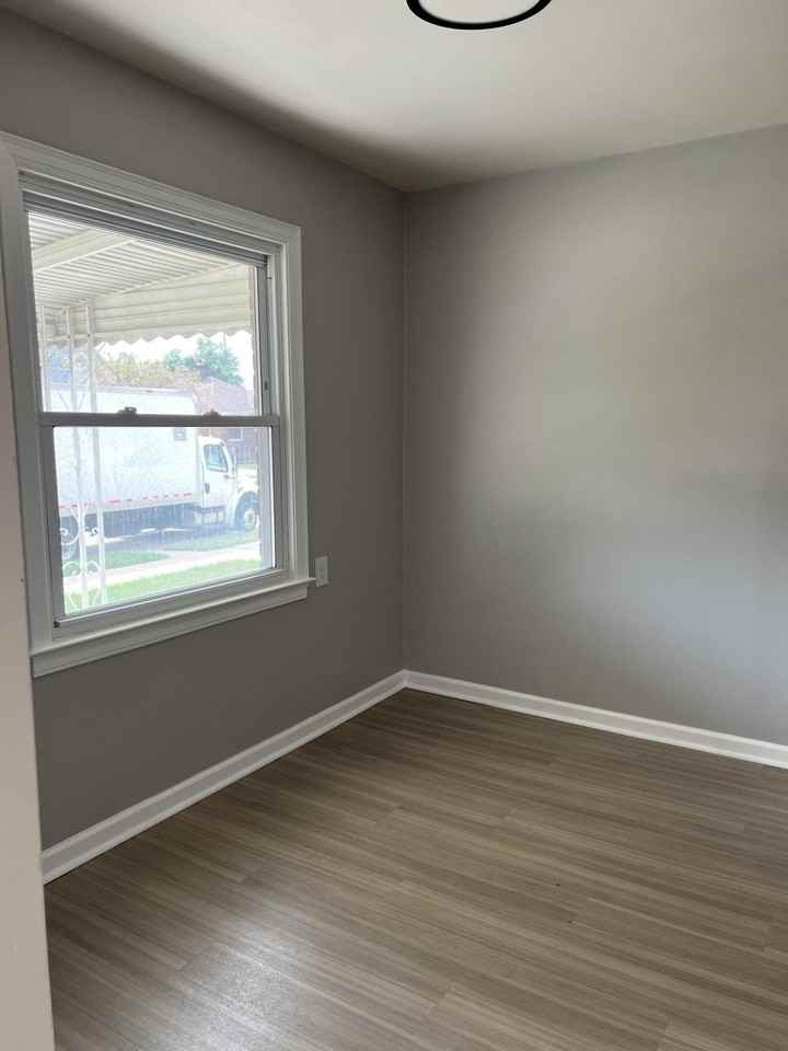 1038 Detroit Ave - Photo 7 of 18