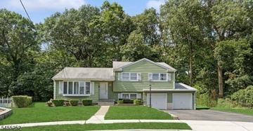 featured image of 18 Ravine Ct