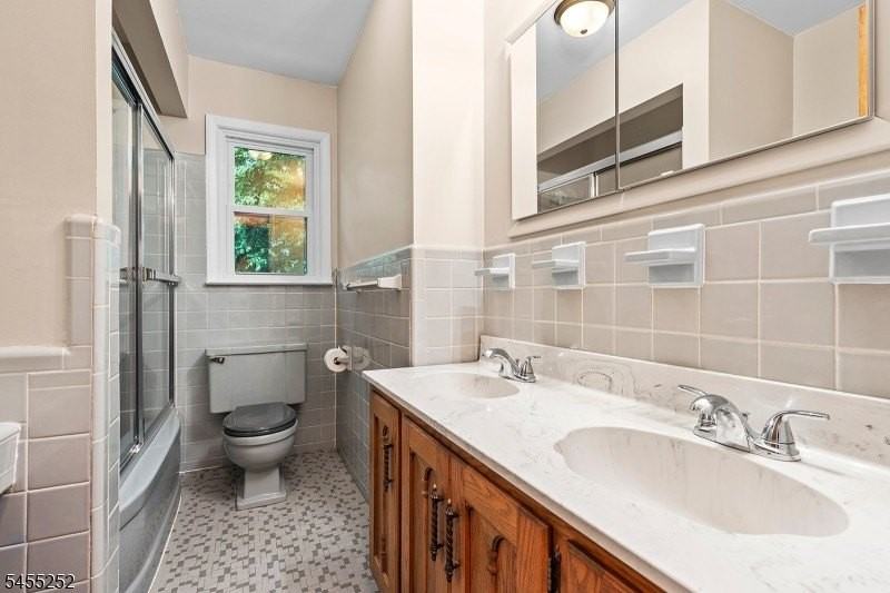 18 Ravine Ct - Photo 7 of 21