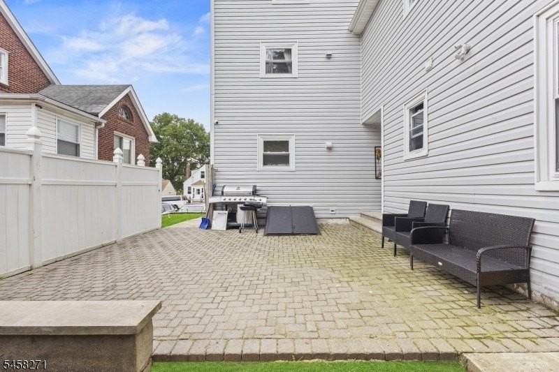 97 Cedar Hill Ave - Photo 7 of 22