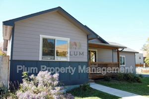 featured image of 1405 N Dickens St