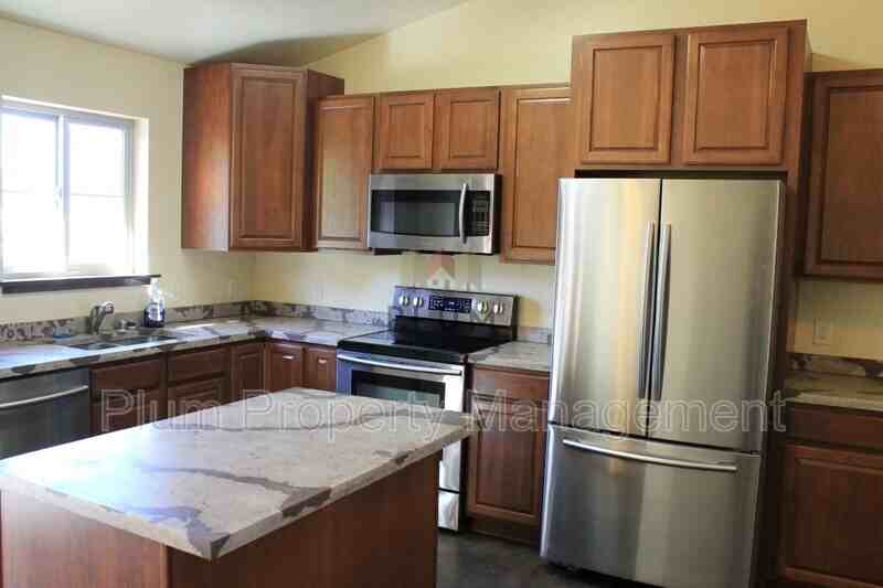 1405 N Dickens St - Photo 5 of 30