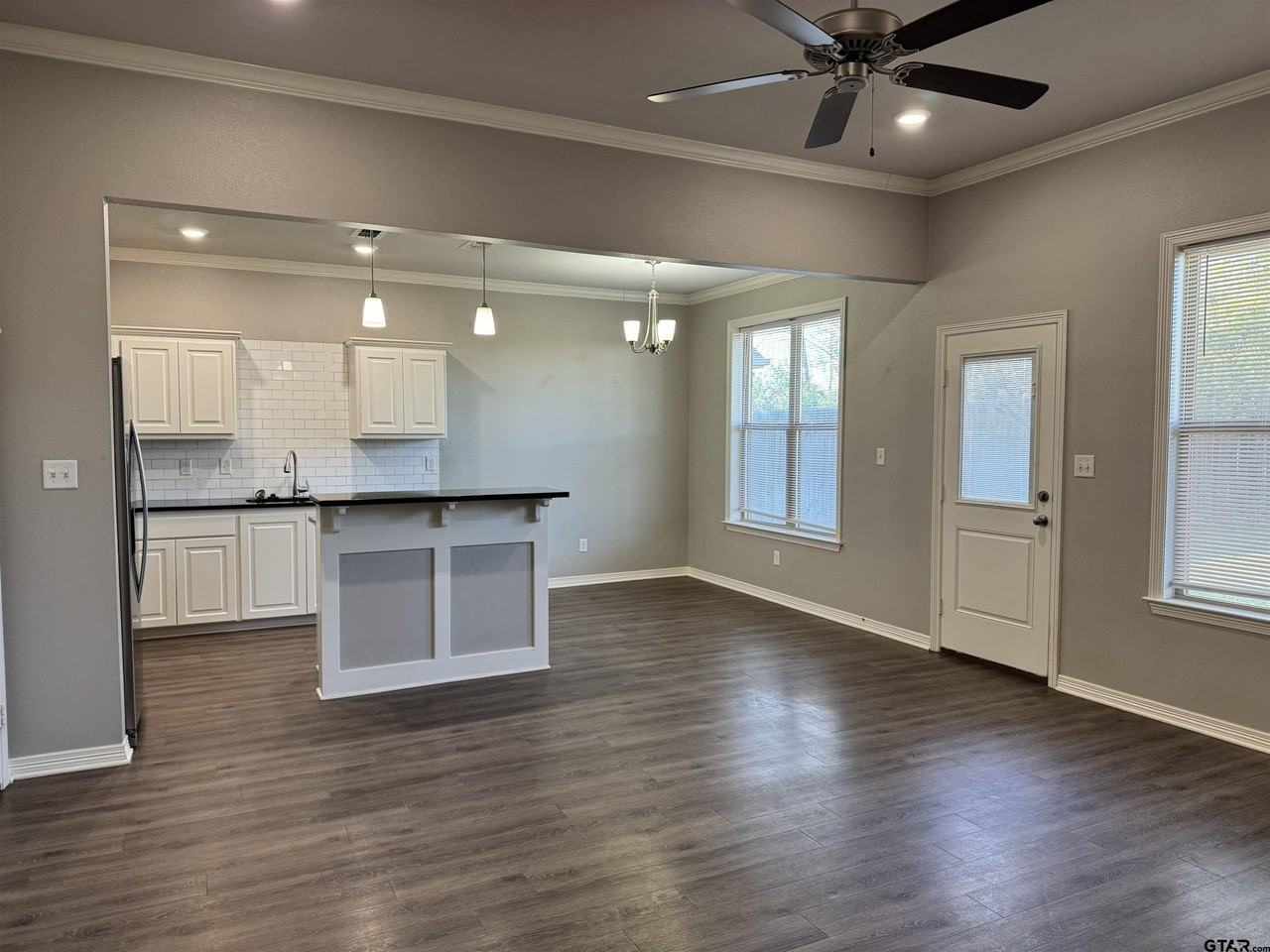 2910 Meadow Brook Trl - Photo 6 of 23