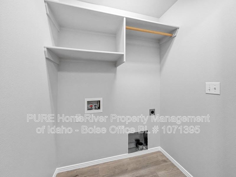 2370 E Bowman St - Photo 7 of 18
